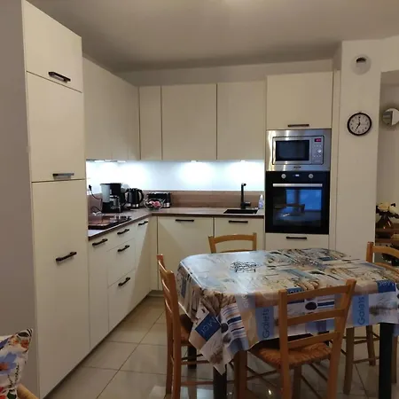 Pres De Avec Piscine Διαμέρισμα
